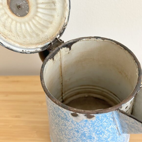 Vintage Blue Splatterware French Enamel Pitcher Coffee Pot with Lid - Picture 7 of 8